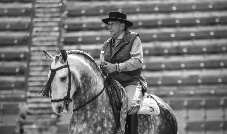 Muere el rejoneador Ramón Serrano.