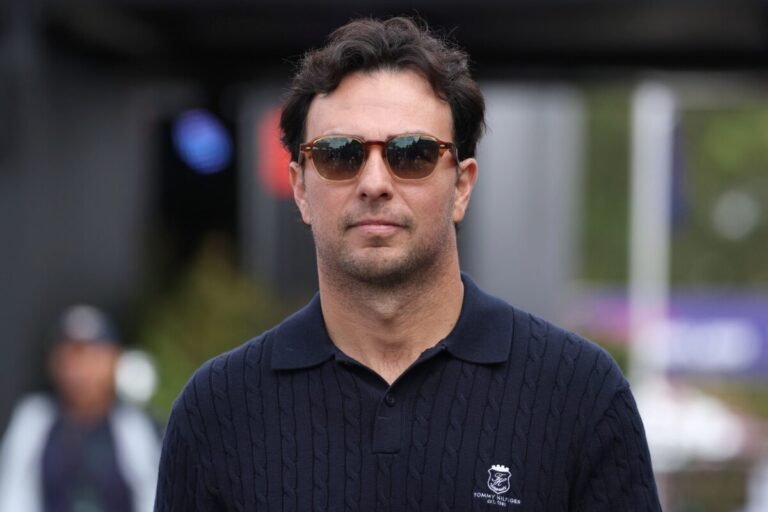 “Checo” completa su primera carrera con Cadillac