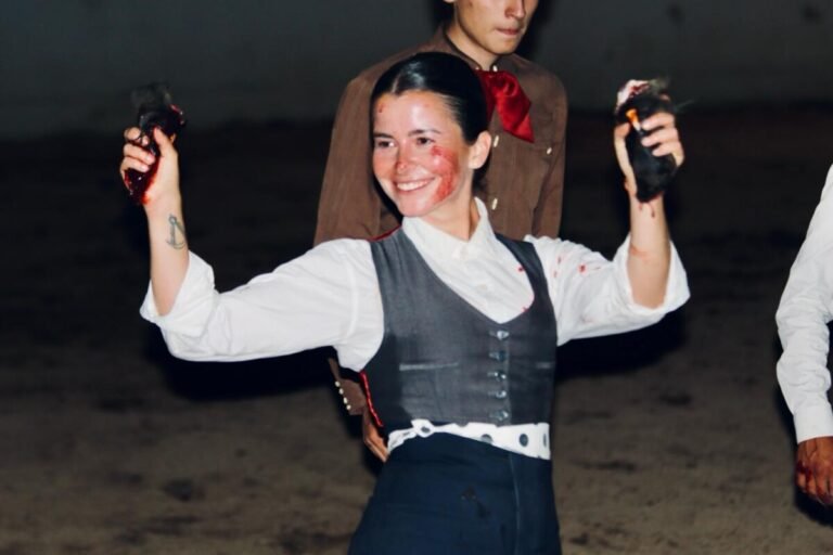 Miriam Cabas corta dos orejas en festival patrio