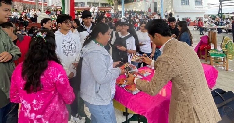 Francisco Martínez acerca la tauromaquia a niños y jóvenes